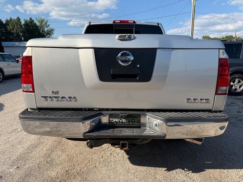 Used 2004 Nissan Titan SE AWD/4WD image 4