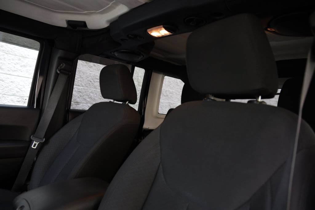 Used 2014 Jeep Wrangler Unlimited Sport w/ Quick Order Package 24S AWD/4WD image 13