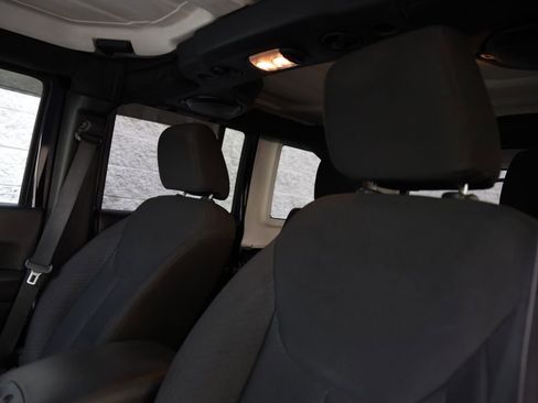 Used 2014 Jeep Wrangler Unlimited Sport w/ Quick Order Package 24S AWD/4WD image 13