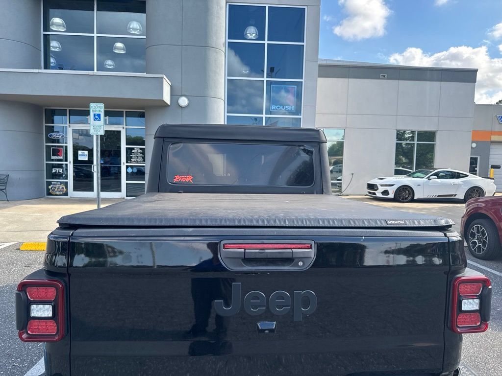 Used 2022 Jeep Gladiator Sport AWD/4WD image 6