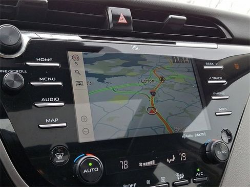 Used 2020 Toyota Camry XLE image 17