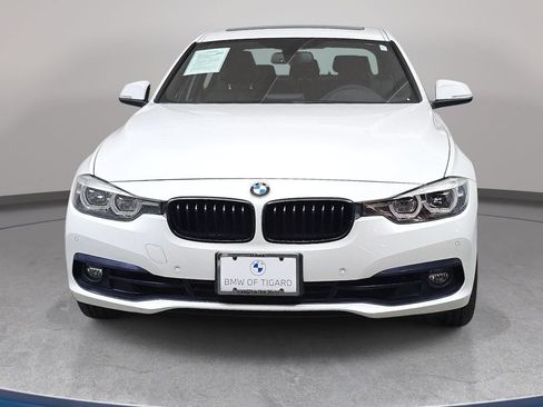 Used 2018 BMW 330i xDrive Sedan AWD/4WD image 3