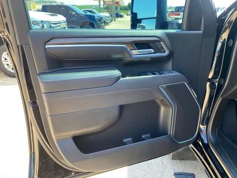 Used 2026 Chevrolet Silverado 2500 LT w/ Trail Boss Package AWD/4WD image 11