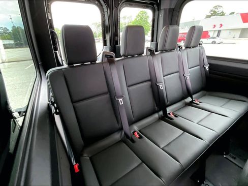 Used 2025 Mercedes-Benz Sprinter 2500 image 20