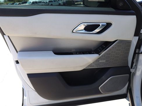 Used 2018 Land Rover Range Rover Velar R-Dynamic SE AWD/4WD image 10