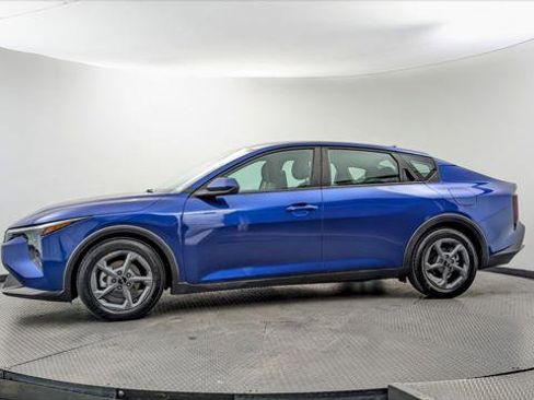 Used 2025 Kia K4 FWD image 3