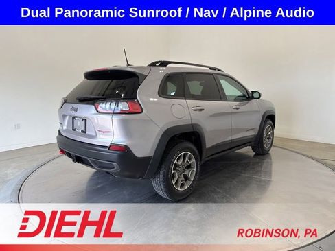 Used 2022 Jeep Cherokee Trailhawk w/ Sun, Sound & Nav Group AWD/4WD image 7