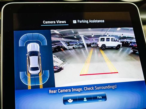 Used 2025 Mercedes-Benz C 300 Sedan image 23