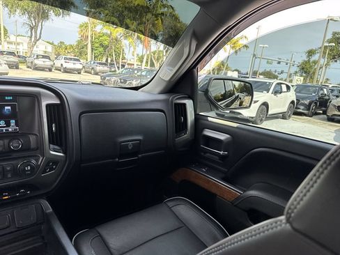 Used 2017 Chevrolet Silverado 1500 High Country AWD/4WD image 15