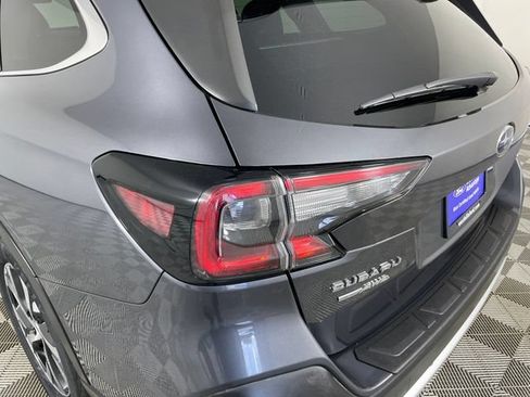 Used 2020 Subaru Outback Limited AWD/4WD image 17