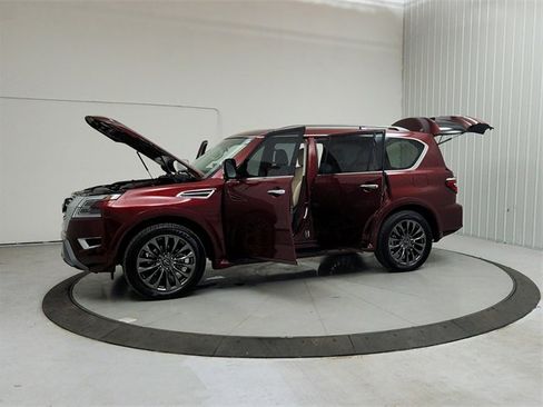 Used 2024 Nissan Armada Platinum w/ Captain's Chairs Package image 11