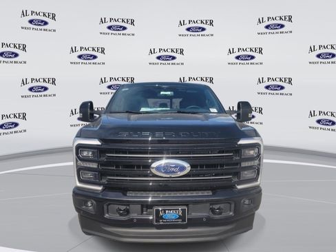 New 2025 Ford F250 Platinum w/ FX4 Off-Road Package AWD/4WD image 6