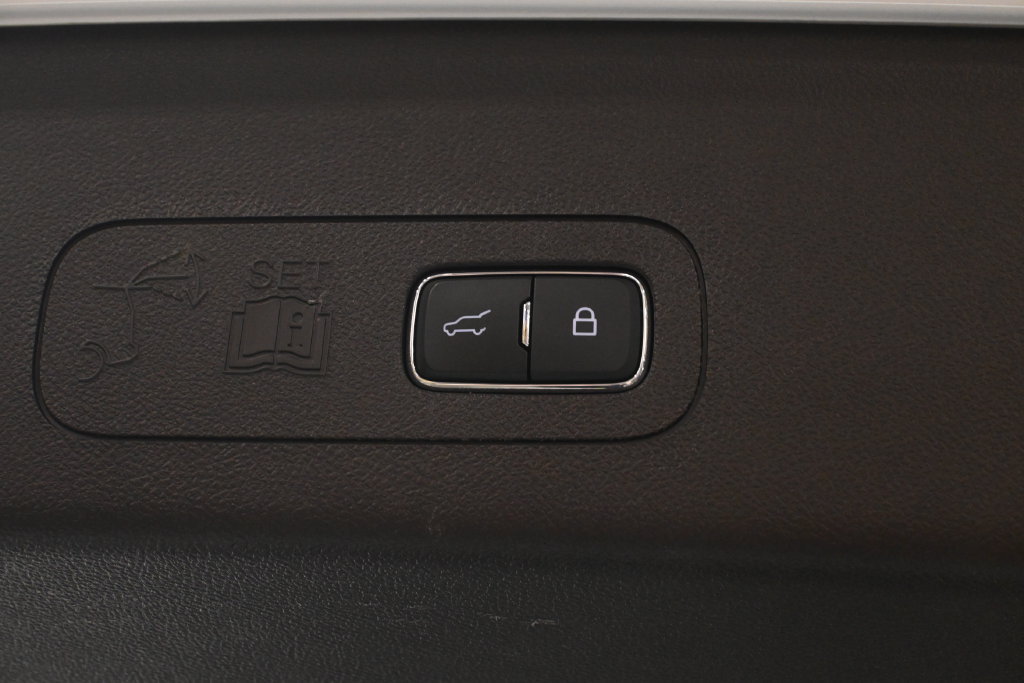 Used 2024 Lincoln Aviator Black Label AWD/4WD image 35
