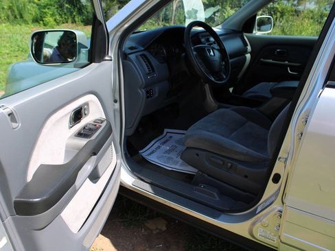 Used 2005 Honda Pilot EX image 14