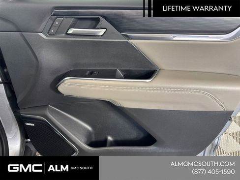 New 2026 GMC Acadia Elevation w/ Elevation Premium Package FWD image 16