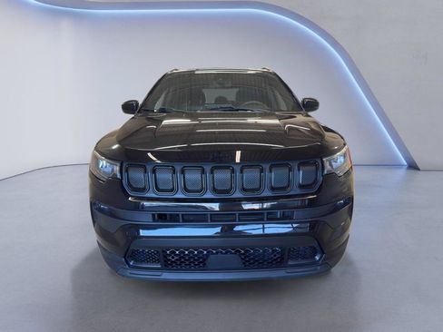 Used 2022 Jeep Compass Latitude AWD/4WD image 2