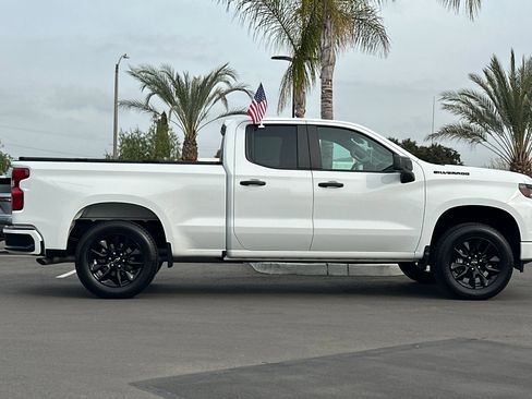 Used 2024 Chevrolet Silverado 1500 Custom image 3