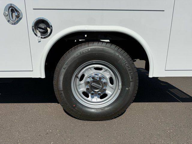 New 2026 Ford F250 XL w/ XL Chrome Package RWD image 26
