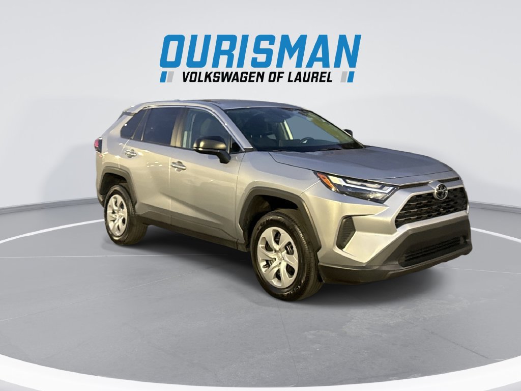Used 2025 Toyota RAV4 LE AWD/4WD image 2