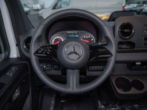 New 2025 Mercedes-Benz Sprinter 2500 image 18