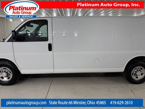 Used 2019 Chevrolet Express 3500 Extended w/ Driver Convenience Package RWD image 2