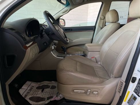 Used 2012 Hyundai Veracruz Limited w/ Entertainment Pkg image 15