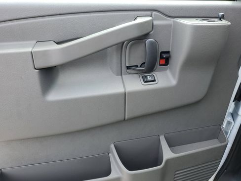 New 2026 GMC Savana 2500 Extended RWD image 16
