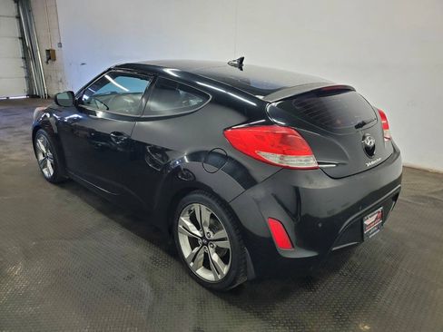 Used 2013 Hyundai Veloster w/ Style Pkg FWD image 5