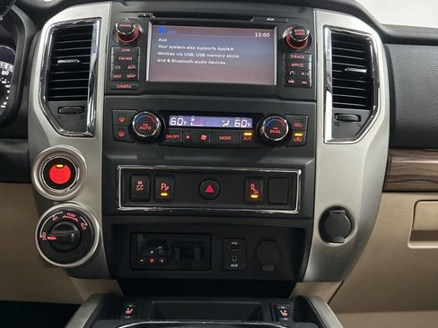 Used 2016 Nissan Titan SL AWD/4WD image 24