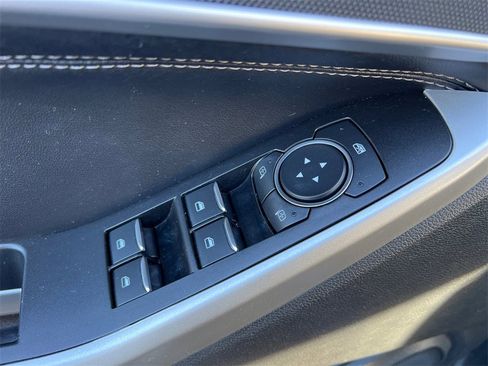 Used 2020 Ford Explorer XLT w/ Equipment Group 202A image 13