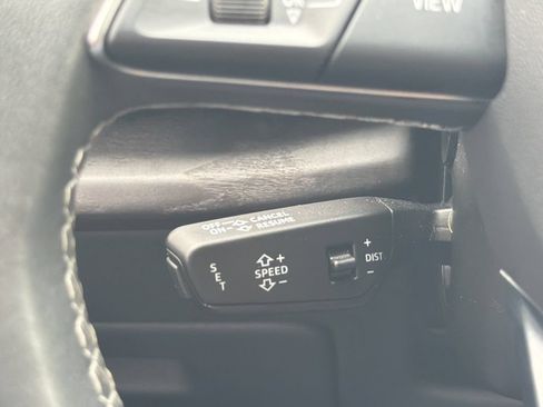 Used 2022 Audi Q8 Prestige AWD/4WD image 42