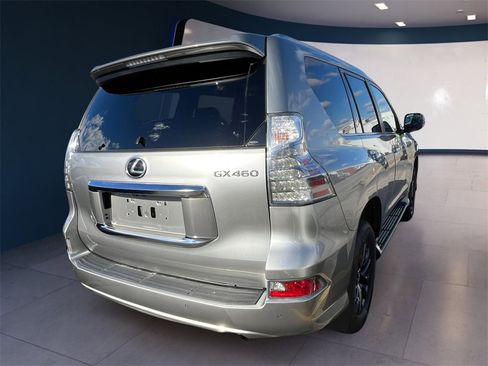 Used 2023 Lexus GX 460 Premium image 5