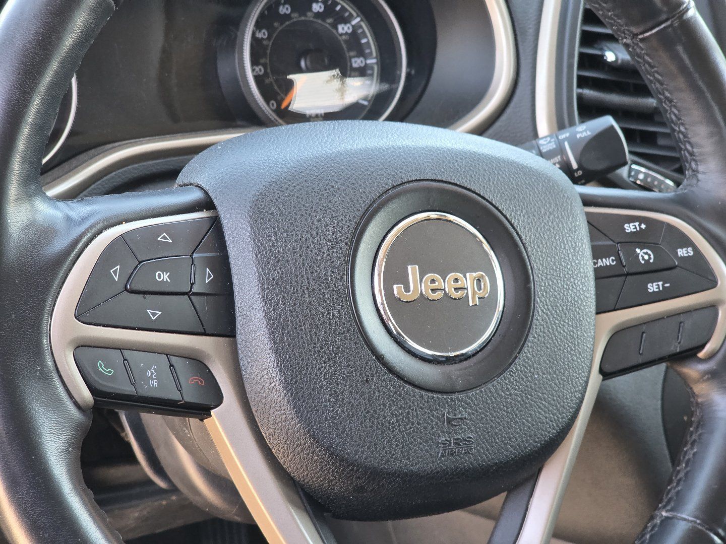 Used 2015 Jeep Cherokee Limited w/ Trailer Tow Group FWD image 19