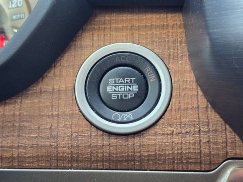 Used 2021 RAM 2500 Limited AWD/4WD image 23