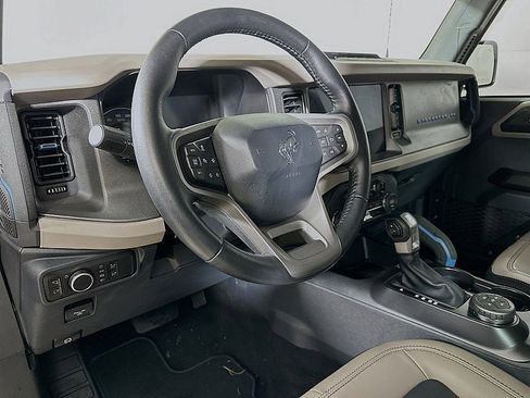 Used 2024 Ford Bronco Wildtrak image 9