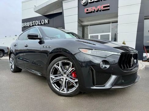 Used 2019 Maserati Levante Trofeo image 3