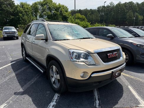 Used 2011 GMC Acadia SLT FWD image 2