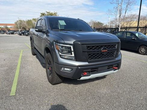 Used 2021 Nissan Titan PRO-4X w/ Pro-4x Convenience Package image 10
