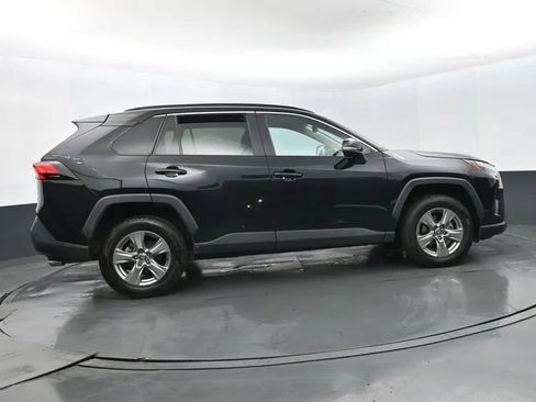 Used 2024 Toyota RAV4 XLE FWD image 4