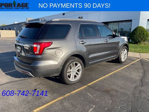 Used 2017 Ford Explorer XLT w/ Equipment Group 202A AWD/4WD image 8