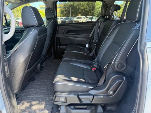 Used 2024 Honda Odyssey Elite image 11