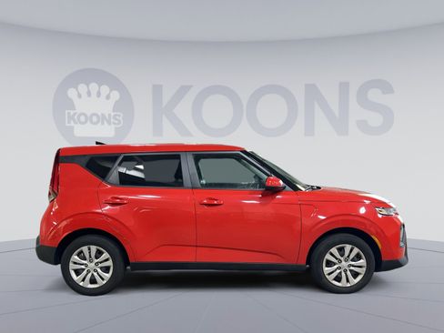 Used 2021 Kia Soul LX image 8