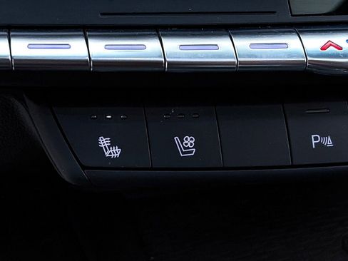 Used 2022 Cadillac CT4 V w/ Navigation Package image 27