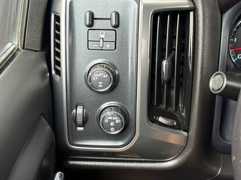 Used 2019 Chevrolet Silverado 1500 LT w/ All Star Edition AWD/4WD image 38