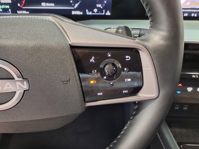 Used 2025 Nissan Murano SL AWD/4WD image 9