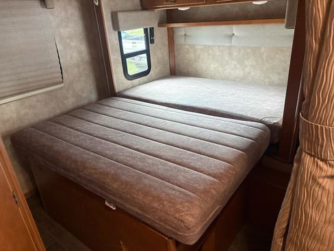 Used 2018 Ford E-350 and Econoline 350 Super Duty w/ Motorhome Prep Package RWD image 21