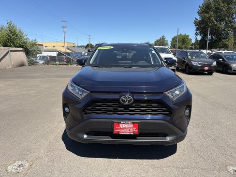 Used 2021 Toyota RAV4 XLE AWD/4WD image 14