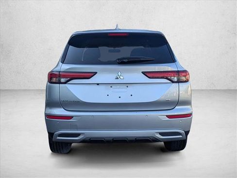 Used 2024 Mitsubishi Outlander SE image 7
