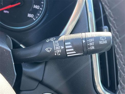 Used 2023 Chevrolet Equinox LT image 25