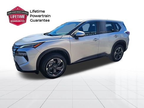 Used 2025 Nissan Rogue SV AWD/4WD image 1